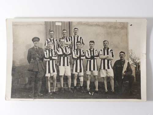 Ww1 football team real photo - team,