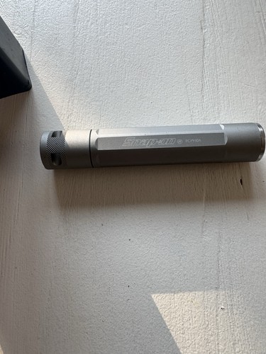 Snap led torch light - snap-on,