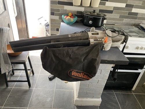 Vonhaus leaf blower and vacuum - blower,