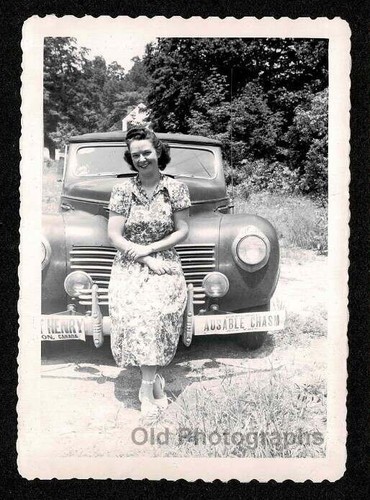 Woman tourist car ausable - car,