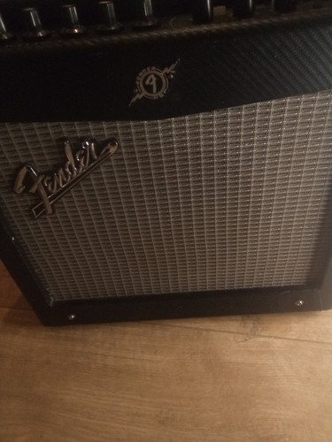 Fender mustang electric - v2,