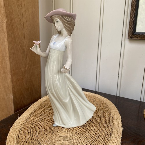 Nao lladro daisa gentle - nao, by