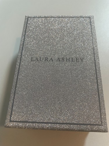 Laura ashley boxed necklace - ashley,