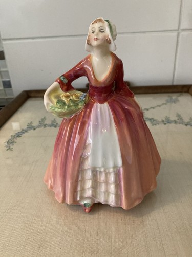 Royal doulton figurine janet - royal,