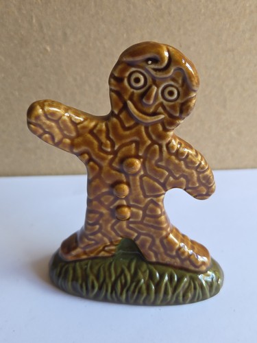 Wade pottery gingerbread man - pottery,