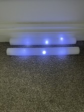 2 Foam battery glow sticks - 3 functions - flashing and still