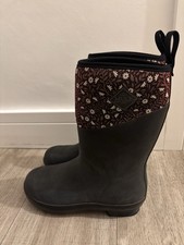 Girls Neoprene Muckboots. Black With Floral Top Design. Size UK 3.