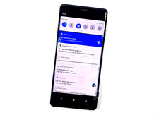 Sony Xperia XZ3 64GB Black Unlocked Sim Free Smashed Screen Works Perfectly 769