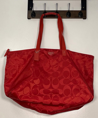 Coach signature logo large red - signature,