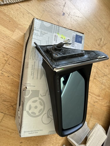 Mercedes w123 wing - mercedes, mirror