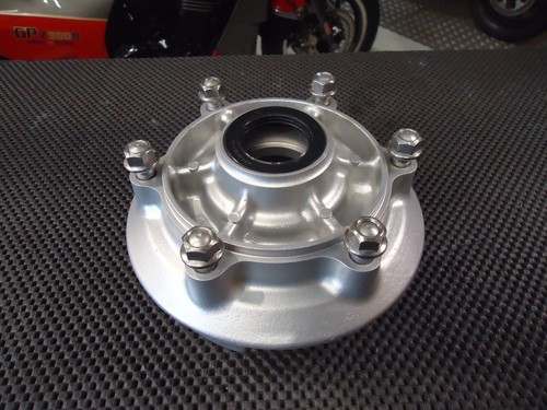 Kawasaki zr750 zephyr sprocket - kawasaki,