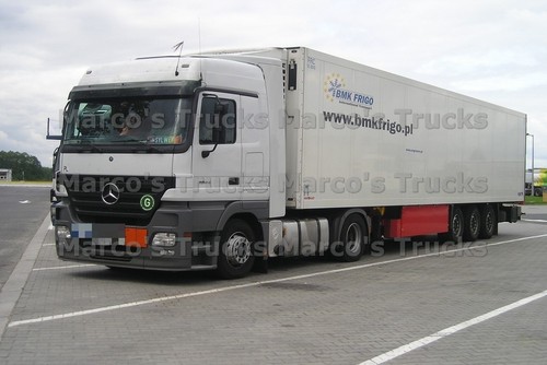 Truck photo mercedes benz - truck,