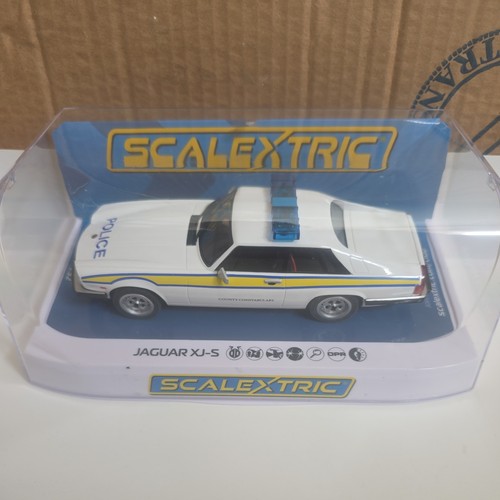 Mint scalextric c4224 jaguar - mint,
