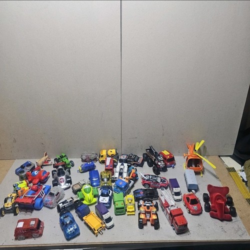 Toy cars bundle joblot - 40,