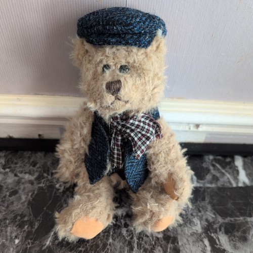 Scottish loch gael - gael, bear