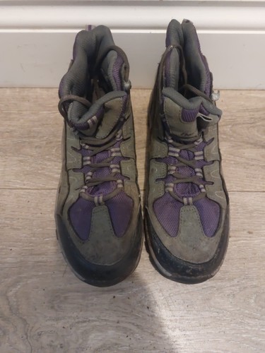 Peter storm women walking - storm,