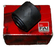 SS4876 FRONT LOWER TRACK CONTROL ARM BUSH FOR LAND ROVER 110 90 RANGE ROVER