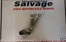 KAWASAKI ZX9R E NINJA 2000 2001:SIDE FOOTREST HANGER - REAR RIGHT:USED