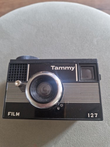 Tammy 127 vintage snapshot