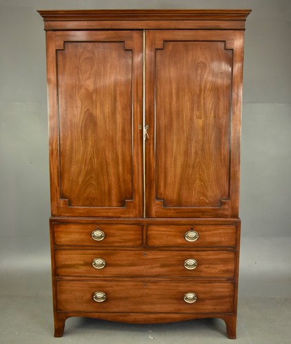 Georgian mahogany wardrobe