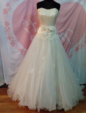 Wedding dress size 12 ivory