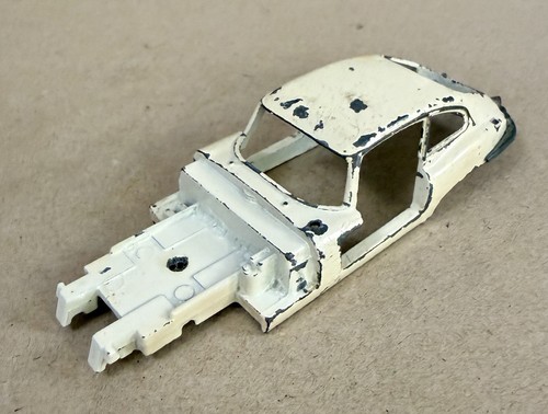 Dinky jaguar type 2 131 - 'e', #131