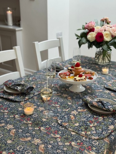 William morris blue - william, strawberry