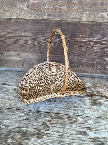 Vintage woven wicker farmhouse - woven,