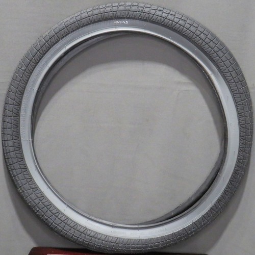 Vandals bmx tyre - 20",