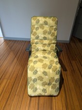 2 x foldable, adjustable sun lounger. Both in clean and tidy condition.