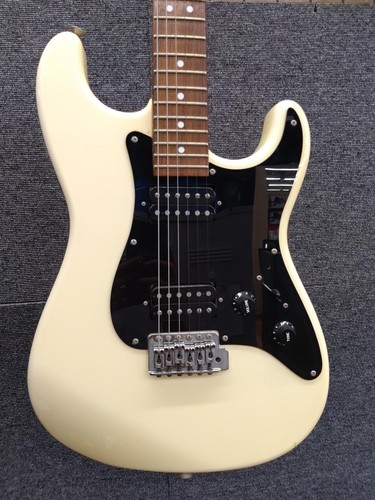 Charvel stratocaster used - stratocaster,