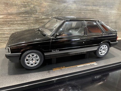 Ixo scale renault 11 - 1/18,