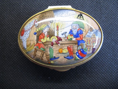 Staffordshire enamel pill - staffordshire, box