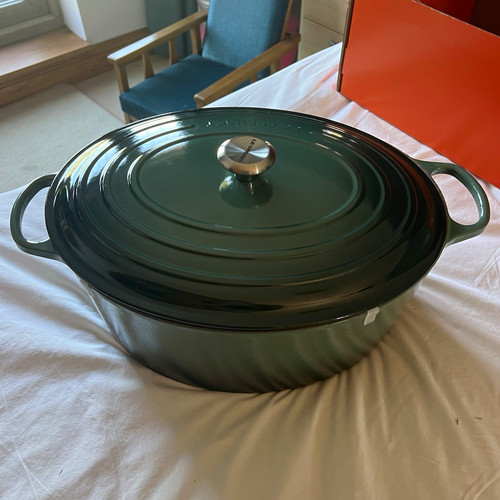 Creuset signature oval - creuset, cast