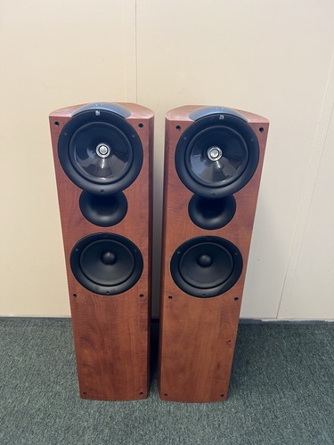 Kef floor standing speaker - q5,
