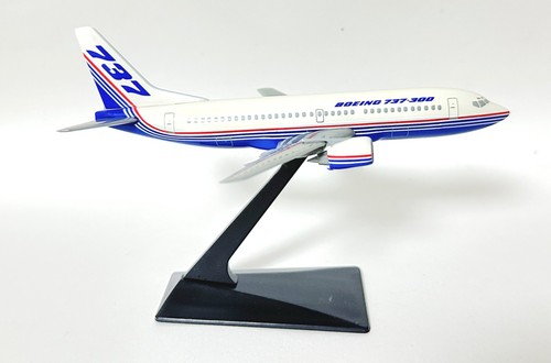 Boeing 737 300 house - 737-300,