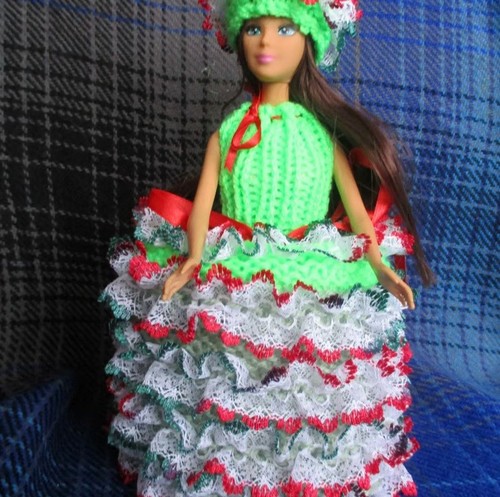Hand knitted green festive - ,