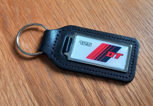 Yamaha dt125mx leather keyring - leather,