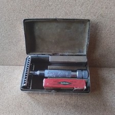 Vintage 1930's-1940's Red Ring 'Eclipse' Razor. PAT 380958. In a tin box. VGC