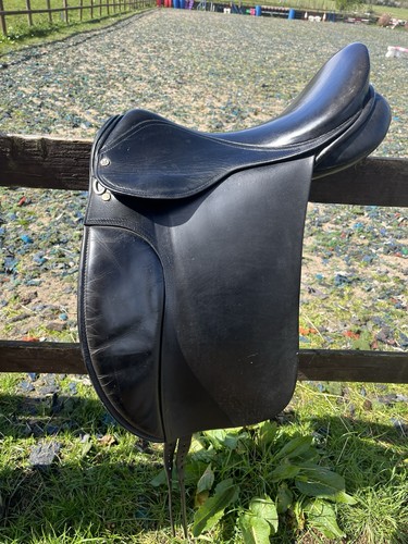 Falcon dressage saddle 17inch - falcon,