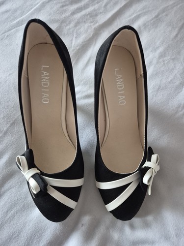 Ladies black and ivory - ivory, high