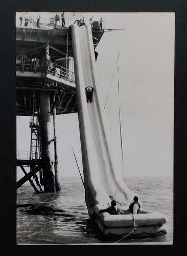 Oil rigs platform escape - oil,