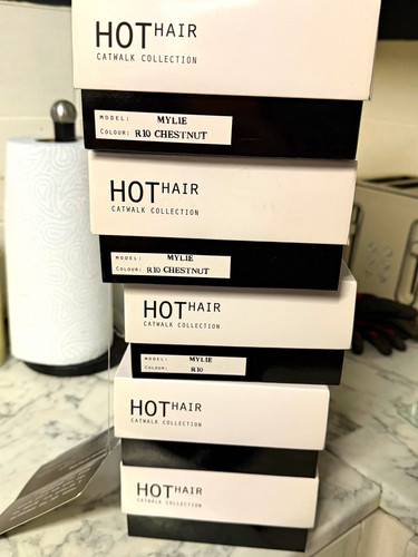 Hot hair mylie bob - ,