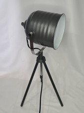 Industrial Style Spotlight Lamp Tripod Desk Table Light Retro Stage