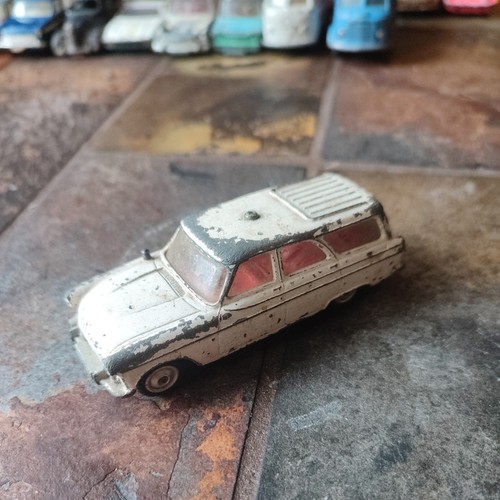 Corgi toys ford zephyr estate - corgi,