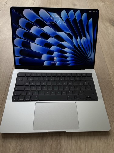 Apple macbook pro - macbook, m4