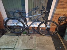 Carrera Valour Men's Mountain Bike Immaculate Condition 27.5in Wheels.