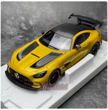 MINICHAMPS 1:18 Benz AMG GT