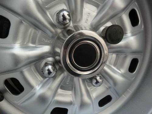Sports wheels centre cap - wheels,