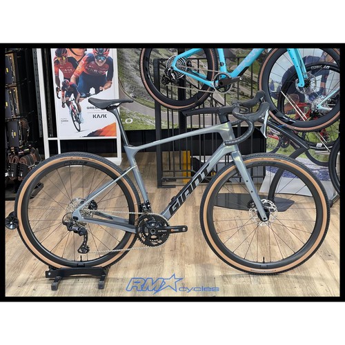 Giant revolt advanced aurora - advanced,
